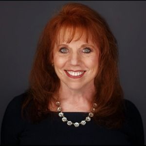 Meet your Posher, Carlyne